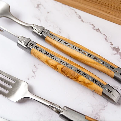 Laguiole en Aubrac Steakmessen en vorkenset Olijf 4 delig